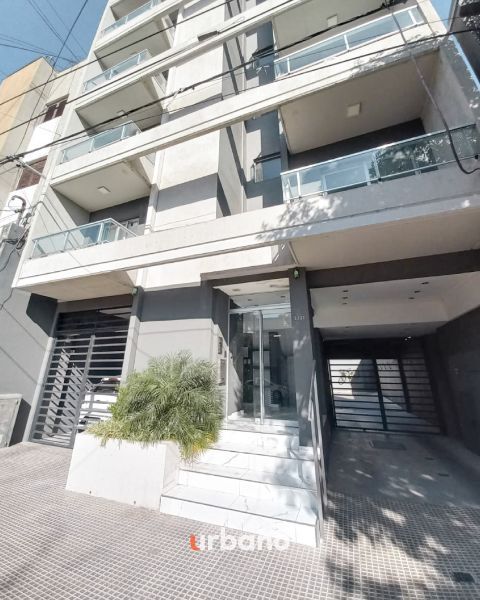 Urbano - Frente edificio