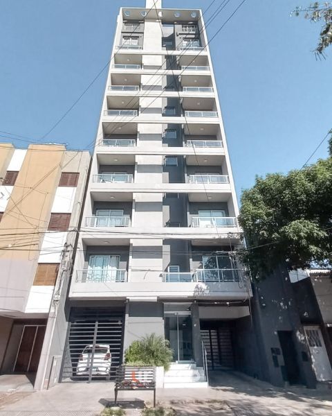 Urbano - Frente edificio