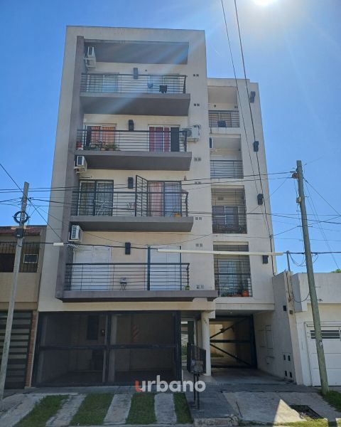 Urbano - Frente edificio 